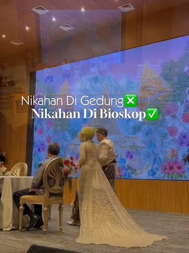 Acara pernikahan di bioskop unik dan langsung mencuri atensi warganet di TikTok