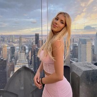 Tidak hanya menjadi atlet, Andreea juga disibukkan dengan dunia modelling. Dia bahkan ikut kontes kecantikan.  Foto: Dok. Instagram/@dragoi_andreea