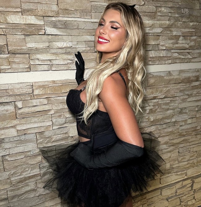 Inilah penampilan seksi Andreea Dragoi di Instagramnya yang memiliki lebih dari 80 ribu followers. Andreea kerap mendapatkan pujian dari netizen karena kecantikannya.  Foto: Dok. Instagram/@dragoi_andreea