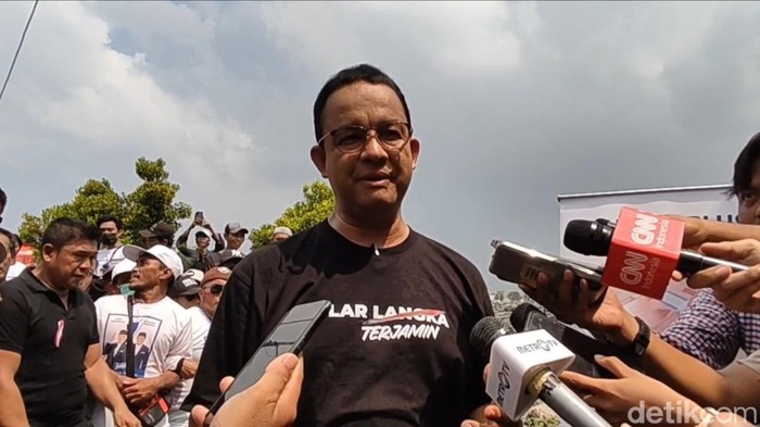 Anies Baswedan bertemu nelayan Lamongan