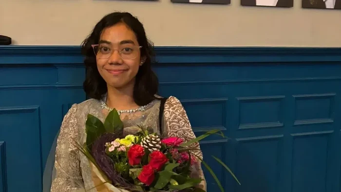 Annida Aqilla Putri alumnus FH Unair yang kini berkuliah dan bekerja di Belanda