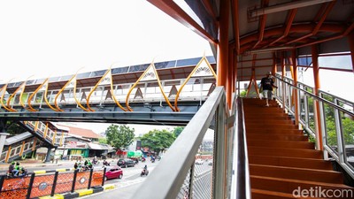 Asyik! JPO Instagrammable Kebayoran Lama Sudah Dibuka