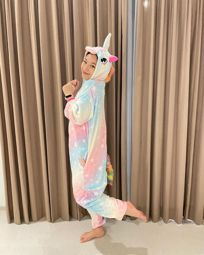claudy putri claudy putri