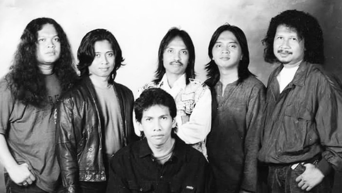 Formasi Elpamas sekitar tahun 1996 awal main di Cafe Classic Rock di sekitar Blok M Jakarta.