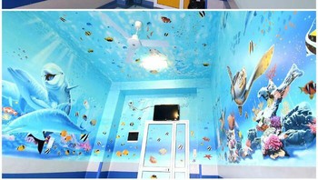 Ditanya bagaimana sang seniman memilih rumah sakit mana yang akan diubah, Silvio menjawab: “Proyek Ospedali Dipinti diminta oleh organisasi nirlaba, yayasan atau sponsor yang ingin menyumbangkan karyanya dan setiap kali merupakan emosi yang luar biasa bagi semua orang untuk berkontribusi pada membawa pesan indah tentang kedekatan kepada orang lain.” Foto: Instagram/ospedalidipinti/