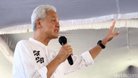 Dalam kampanye itu, Ganjar mengatakan dirinya ingin membangun satu SMK di setiap kabupaten jika terpilih menjadi presiden 2024. Ganjar menyebut hal itu sebagai wujud dari programnya terkait SMK gratis langsung kerja untuk keluarga miskin.  