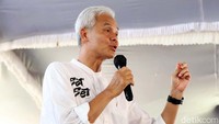 Ganjar mengatakan program sekolah gratis itu telah dilakukannya saat masih menjabat sebagai Gubernur Jawa Tengah.  