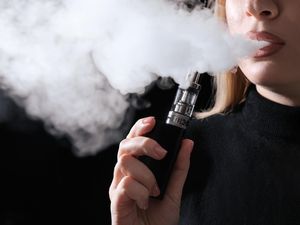 Video: Inggris Rancang Larangan Merokok-Vape di Luar Sekolah