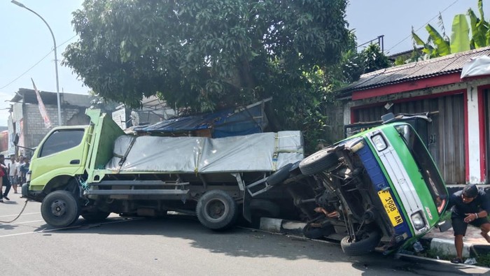 Kecelakaan beruntun di Ciawi pada Kamis (28/12) siang (dok.Polsek Ciawi)