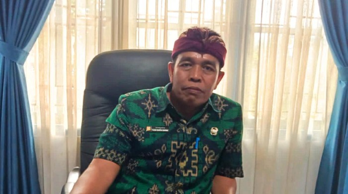Kepala Dinas Perhubungan Karangasem Tjokorda Surya Darma di kantornya, Kamis (28/12/2023)