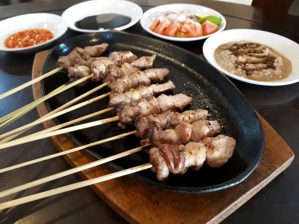 Berarti!  Mampir ke Tegal, jangan lupa makan sate legendaris terenak di Tegal