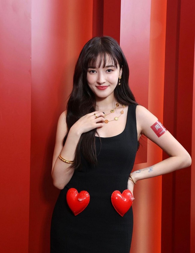 Nancy lahir pada 13 April 2000 di Korea Selatan Ibu Nancy, Lee Myeong Ju adalah orang Amerika kelahiran Korea dan ayahnya, Richard Jowel McDonie merupakan orang Amerika keturunan Irlandia. Dia menghabiskan sebagian besar hidupnya di Ohio, AS. Foto: Instagram/@nancyjewel_mcdonie_