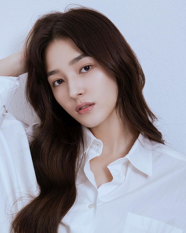 Nancy Jewel McDonie, atau dikenal dengan nama panggung Nancy MOMOLAND terhitung sudah lima kali masuk daftar wanita tercantik versi TC Candler. Tahun ini menjadi keberuntungannya, karena akhirnya menduduki peringkat pertama. Foto: Instagram/@nancyjewel_mcdonie_