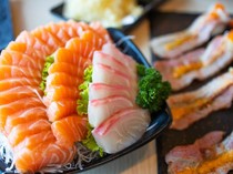 Sama Lezatnya, Ini Perbedaan Sushi Nigiri dan Sashimi