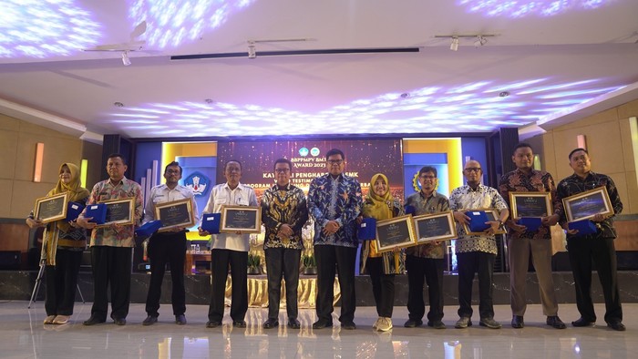 Para peraih penghargaan BBPPMPV BMTI Awards 2023