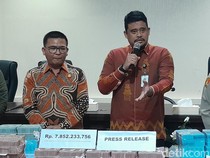 Kejari Serahkan Rp 7,8 M Uang Proyek Lampu Pocong ke Pemkot Medan