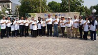 Kegiatan ini dihadiri oleh Kepala Biro Strategic Corporate Branding & TJSL Peruri, Ratih Sukma Pratiwi, Direktur Utama Peruri Security Printing, Ahmad Hidayat, Direktur Peruri Security Printing, Agung Hari Subagyo dan turut dihadiri oleh Rektor UPN Veteran Jawa Timur, Prof. Dr. Ir. Akhmad Fauzi, MMT.,IPU, dan Sekretaris Dinas Lingkungan Hidup Provinsi Jawa Timur, Nurul Muntasyiroh.  
