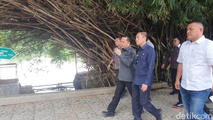 Pj Gubernur Sumsel Agus Fatoni di TWA Punti Kayu.