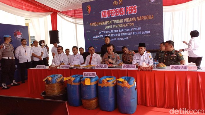 Polda Jambi saat press rilis pengungkapan kasus sabu cair pada Rabu (10/5/2023) lalu.