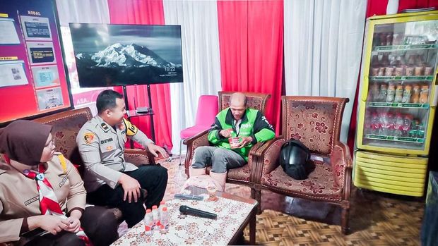 Pospam Polsek Mampang Prapatan