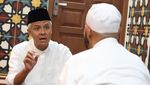Potret Ganjar Silaturahmi ke Kediaman Habib Syech di Solo