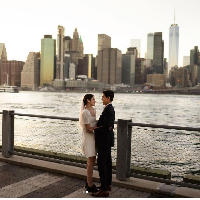 Inspirasi foto prewedding indah 2023 datang dari pasangan Enzy Storia dan Molen Kasetra. Pasangan yang menikah pada 20 Mei 2023 ini berfoto romantis dengan latar belakang gedung pencakar langit New York.Foto: Instagram