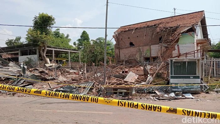 Rumah yang mengalami ledakan hingga terbakar usai api berhasil dipadamkan.