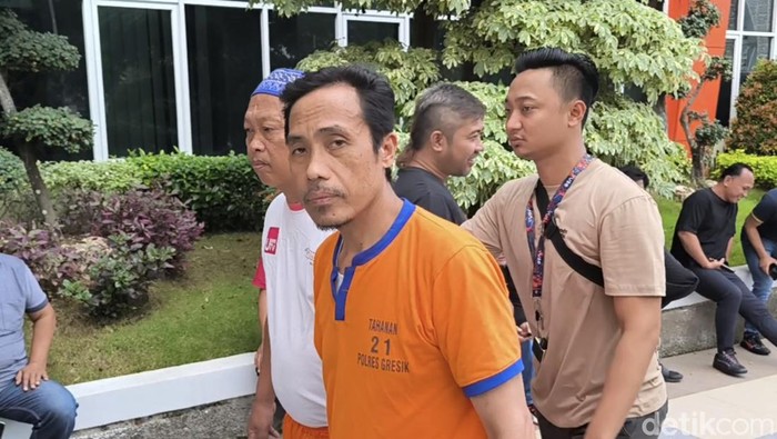 Tampang kiai di Gresik yang mencabuli santriwatinya