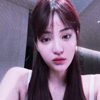 6. SitalaSitala adalah idola asal Thailand yang pernah debut di Korea Selatan di bawah label Grand Line Group. Sayangnya, ia sudah hengkang dari grup H1-KEY setelah lima bulan debut. Foto: Instagram