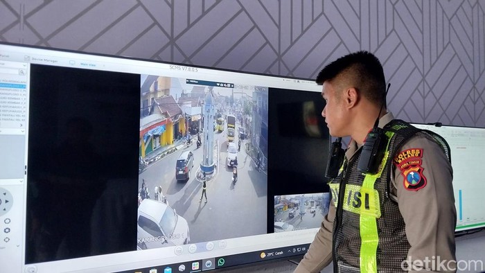 Volumen kendaraan lewat Tol Singosari Malang mencapai puncaknya besok