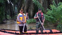 Selain memberikan bantuan sembako kepada masyarakat, Polres Rokan Hulu tidak lupa menitip pesan kepada masyarakat agar membantu pihaknya untuk mensukseskan Pemilu 2024 yang akan datang.