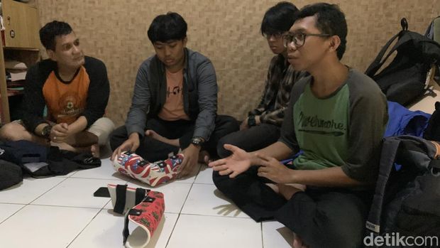 Anwar (Ketua_YKDM), Andri (Ketua Pustena, samping Anwar), dan Anggota Psutena