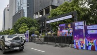 Pemerintah Provinsi DKI Jakarta menyiapkan 12 panggung hiburan di sepanjang Jalan Jenderal Sudirman - MH Thamrin untuk merayakan malam pergantian tahun.