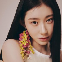 Sementara itu, Chaeryeong ITZY sudah empat kali masuk daftar wanita tercantik dunia. Dia mengungguli rekan personelnya dan menempati peringkat ke-20 tahun ini. Foto: dok. Marie Claire