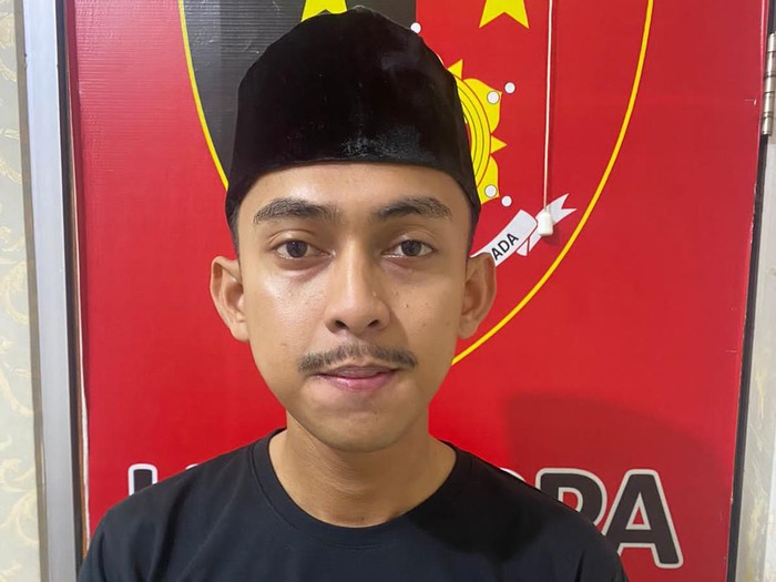 Eko Suprayitno (27) oknum guru yang memperkosa anak muridnya di Pontianak, Kalbar.