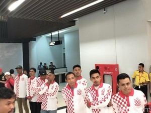 Gibran Tiba di Labuan Bajo Disambut Kesebelasan Kroasia