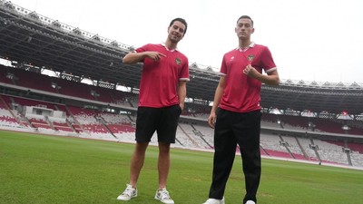 Aksi Jay Idzes dan Thom Haye Foto-foto di GBK
