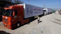 Rabu, 22 November 2023 lalu, Israel-Hamas menyepakati gencatan senjata dan pembebasan sandera. Gencatan senjata tersebut dilakukan selama 4 hari sejak diumumkan. Kesepakatan itu mengizinkan sejumlah bantuan masuk ke Gaza mulai dari, ratusan truk bantuan kemanusiaan, pasokan medis hingga bahan bakar. REUTERS/IBRAHEEM ABU MUSTAFA