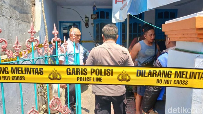 Kediaman ibu dan anak yang tewas dibunuh di Kota Pasuruan
