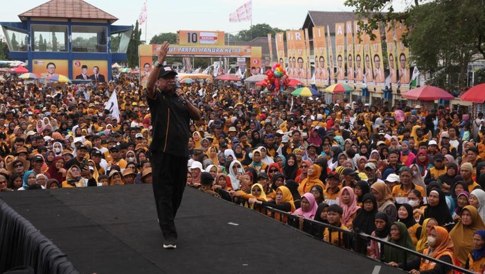 Ketum Hanura Oesman Sapta Odang