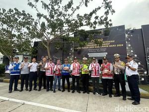 Tinjau Tol Kalikangkung, Menhub Minta Antisipasi Puncak Arus Balik Nataru