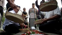 Mengusung tema Satpam Tangguh Mendukung Pemilu Aman dan Damai, ini menyoroti peran Satpam dalam menghadapi tantangan keamanan yang semakin kompleks di era kemajuan teknologi dan digitalisasi, terutama menjelang Pemilu 2024.