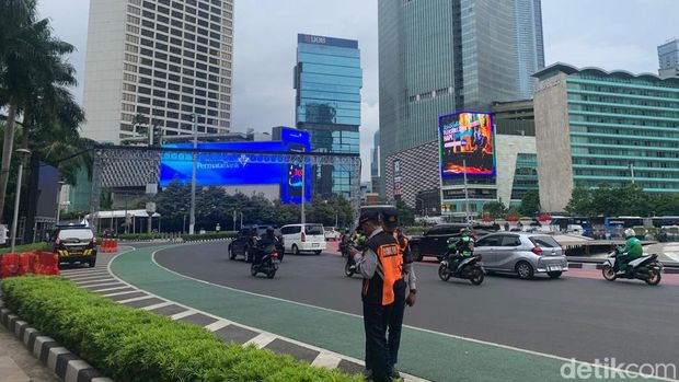 Pemprov DKI Jakarta akan menggelar car free night (CFN) di kawasan Sudirman-Thamrin pada malam tahun bar. Begini suasana Sabtu (30/12/2023) sore (Mulia Budi/detikcom)