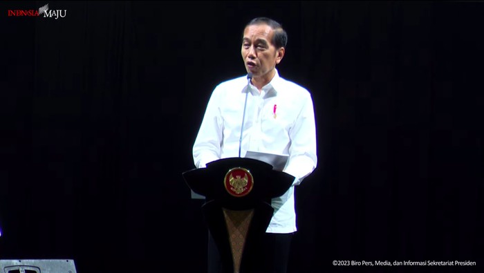 Presiden Jokowi saat memberi sambutan di acara konsolidasi nasional KPU RI bersama pengurus KPU daerah se-Indonesia yang digelar di Istora Senayan (YouTube Setpres)
