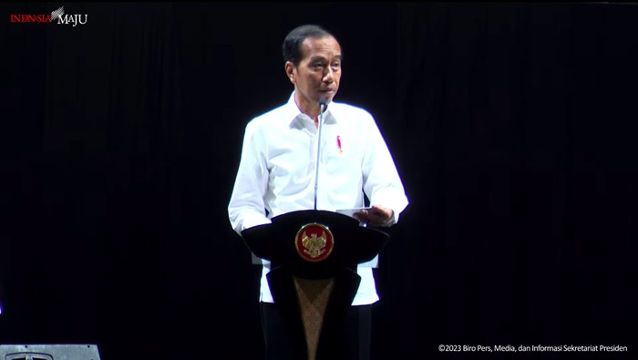 Presiden Jokowi saat memberi sambutan di acara konsolidasi nasional KPU RI bersama pengurus KPU daerah se-Indonesia yang digelar di Istora Senayan (YouTube Setpres)