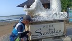 Asyiknya Jalan-jalan Santai di Pantai Sanur