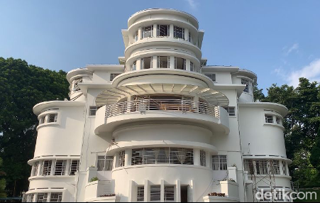 Villa Isola Sekarang