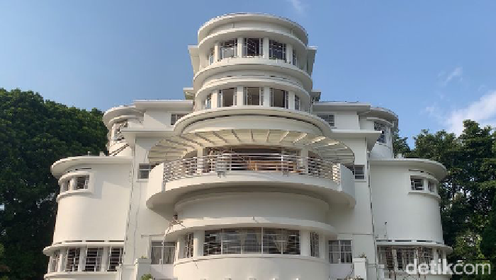 Villa Isola Sekarang