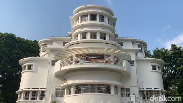 Villa Isola Sekarang