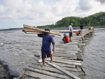 Pengertian Gotong Royong, Tujuan, Manfaat, Nilai yang Terkandung, dan Contohnya